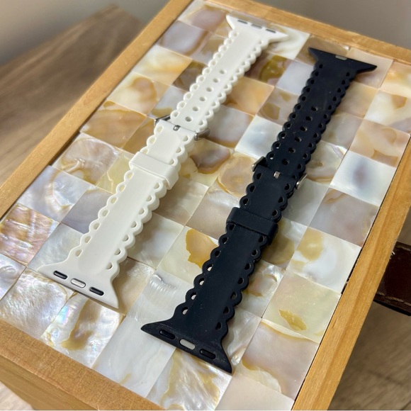 Black and White Silicone Watch Bands - Picture 3 of 3